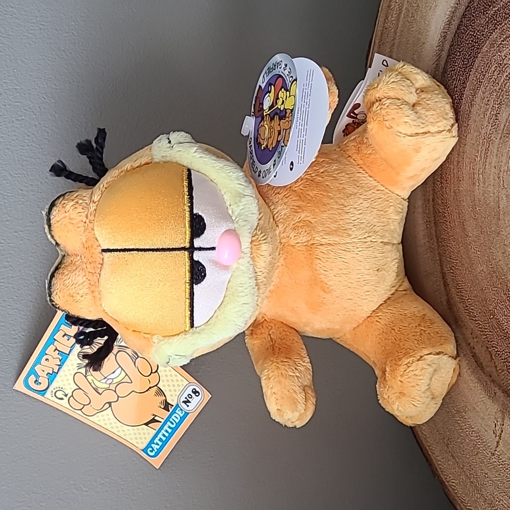 NWT Garfield small plush toy